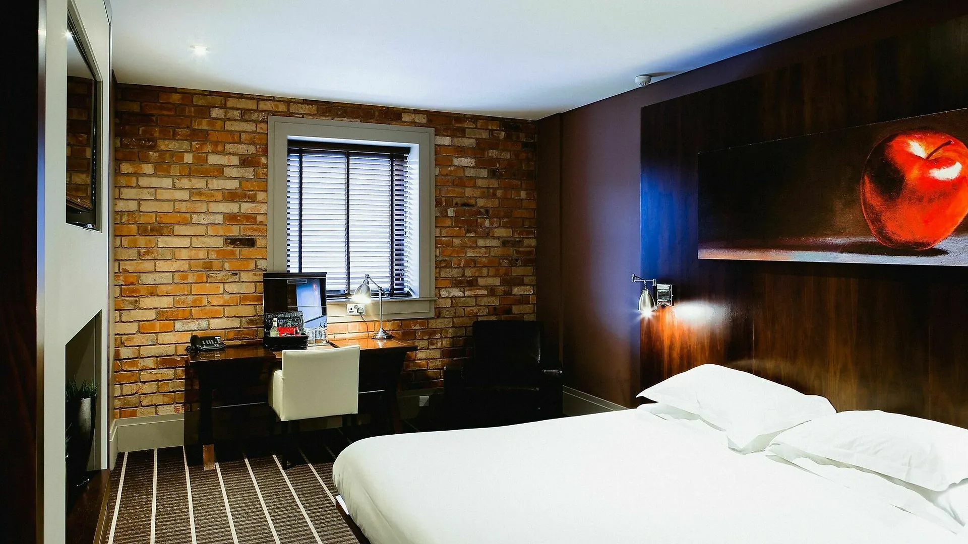 Mour Hotel Mansfield